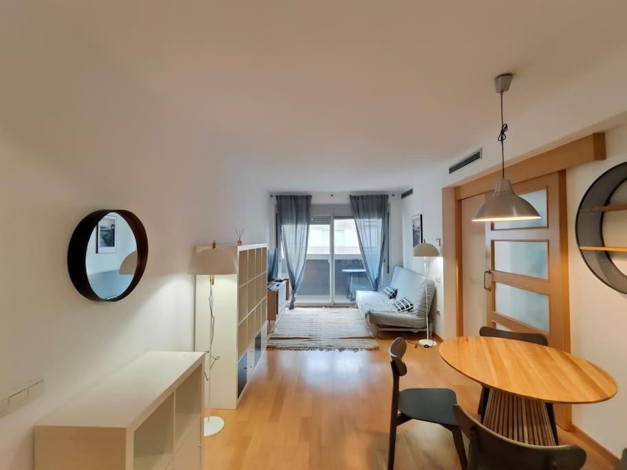 Cozy Apartment Forum Beach Sant Adrià de Besòs Esterno foto