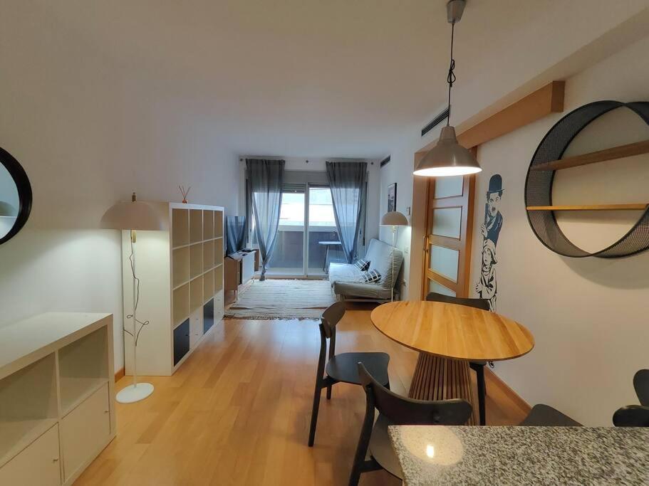 Cozy Apartment Forum Beach Sant Adrià de Besòs Esterno foto